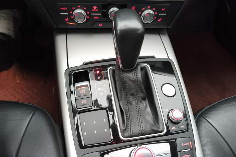 Used Audi A7 2018 40 TFSI Ambition Edition Gear Lever
