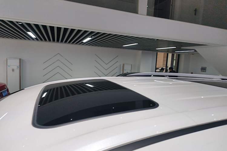 Used Toyota Granvia 2023 2.5L Hybrid Flagship VIP Edition