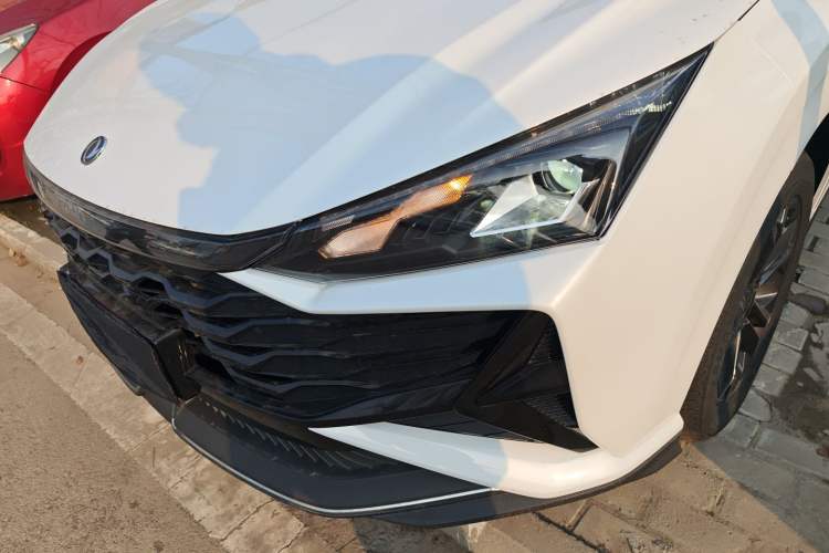 Used Dongfeng Aeolus Yixuan 2025 1.5L Automatic Luxury Version
