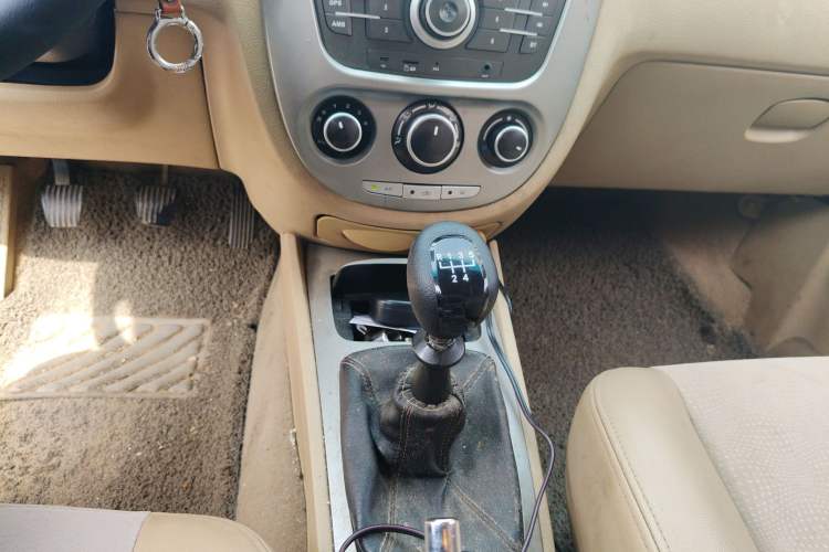 Used Buick Excelle 2011 1.6 LX-MT