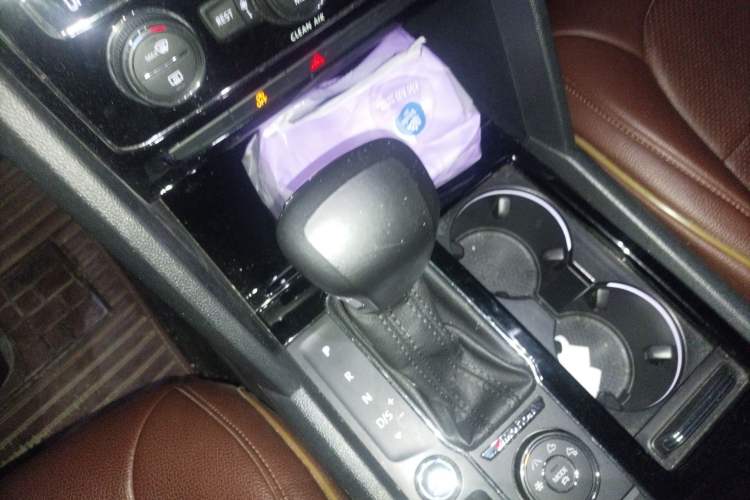 Used Volkswagen Teramont 2017 380TSI Four-Wheel Drive Comfort Edition Gear Lever