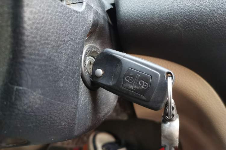 Used Bestune B50 2013 1.6L automatic luxury version Vehicle Key