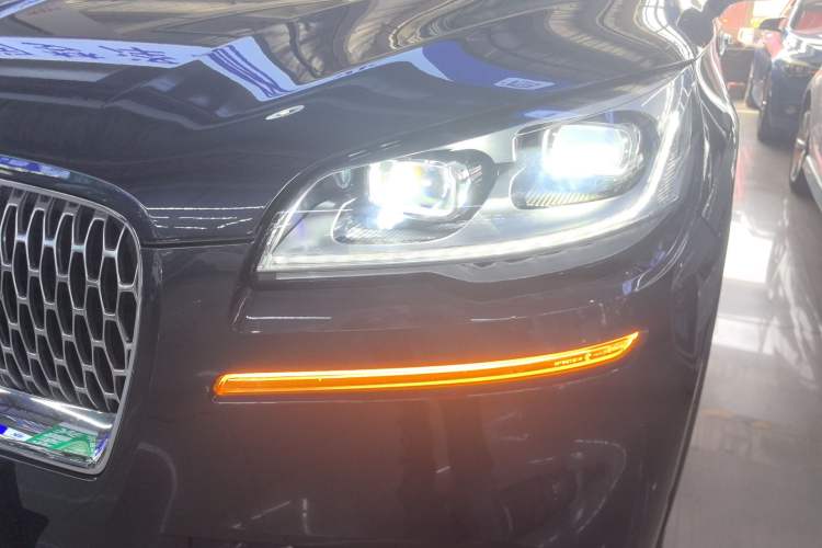 Used Lincoln Aviator 2020 3.0T V6 All-Wheel Drive Executive Version
