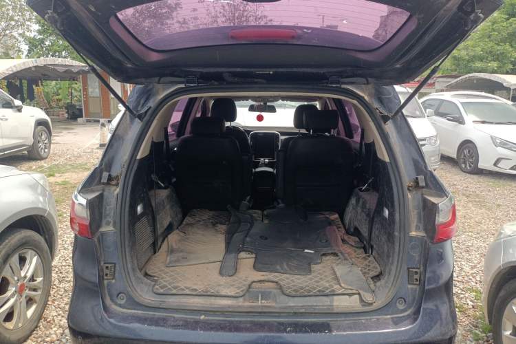 Used BYD Song MAX 2018 1.5T Automatic Smart Connect Luxury 6-Seater Trunk