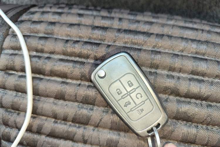 Used Buick GL8 2017 25S Luxury Version China V Standard Vehicle Key