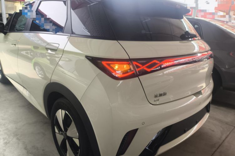 Used BYD Dolphin 2023 420 km Fashion Edition
