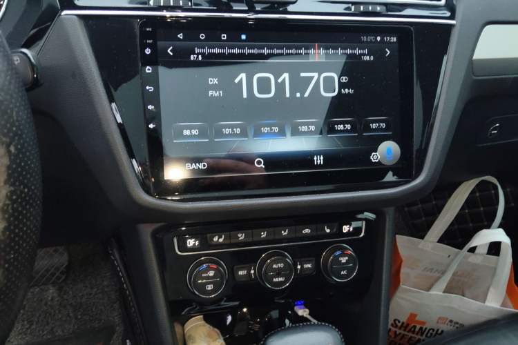 Used Volkswagen Tiguan L 2019 330TSI Automatic Two-Wheel Drive Smart Luxury Version China VI Standard