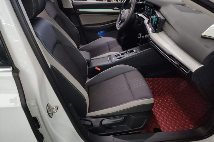 Used Volkswagen Golf 2023 Facelift 280TSI DSG Pro
