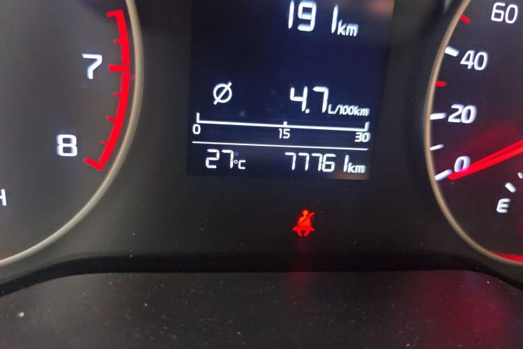 Used Kia K2 2017 Sedan 1.4L Manual Transmission GLS Odometer Close Up