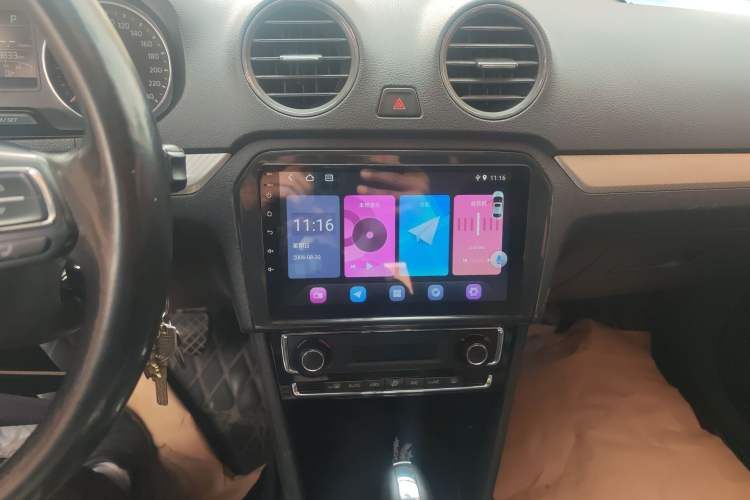 Used Volkswagen Jetta 2013 1.6L Automatic Luxury Model Audio And AC Panel