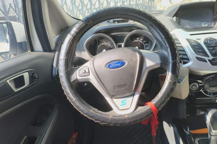 Used Ford EcoSport 2013 1.5L Automatic Prestige Model Steering Wheel