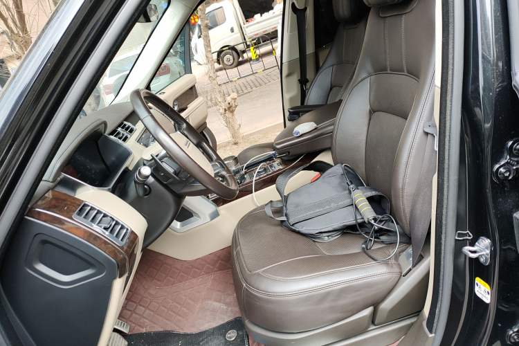 Used Land Rover Range Rover 2021 3.0 L6 Century Extended Classic Edition