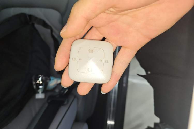 Used Zeekr MIX 2025 Intelligent Driving Version
