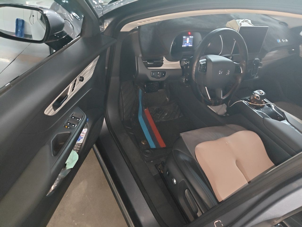 Hongqi E-QM5 2023 620km PLUS — снимка 16