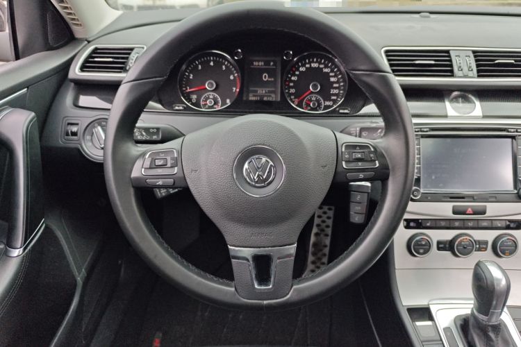 Used Volkswagen Magotan 2015 Revised Version 2.0 TSI Luxury Edition