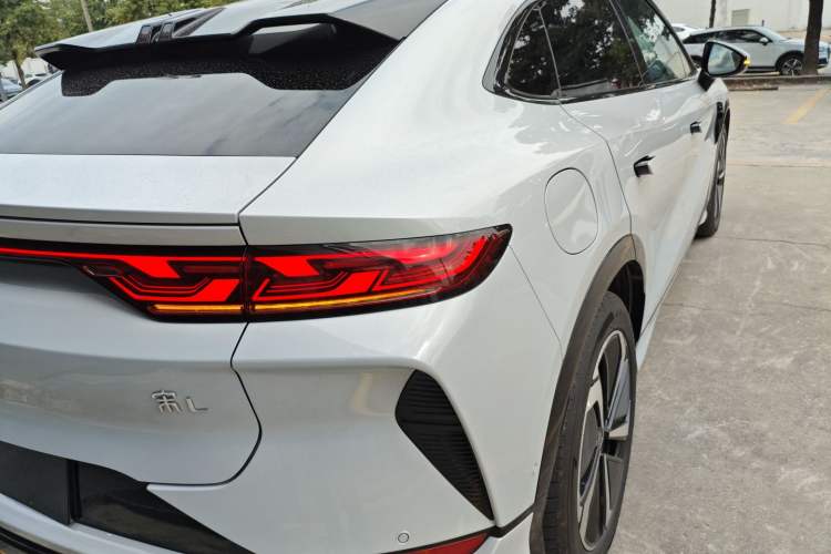 Used BYD Song L EV 2025 662 km Ultra-Range Version Exterior 2