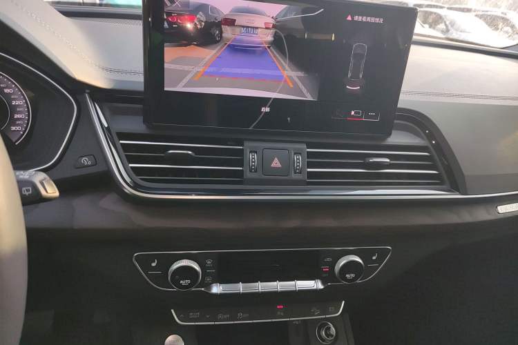 Used Audi Q5L 2023 40T Fashionable and Dynamic Edition
