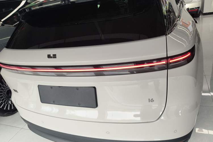 Used Li Auto i6 2025 Model Two-Wheel-Drive Standard Type Rear