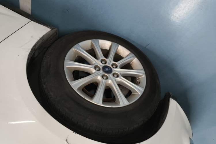 Used Ford Focus 2012 Sedan 2.0L Automatic Flagship Model Exterior 4