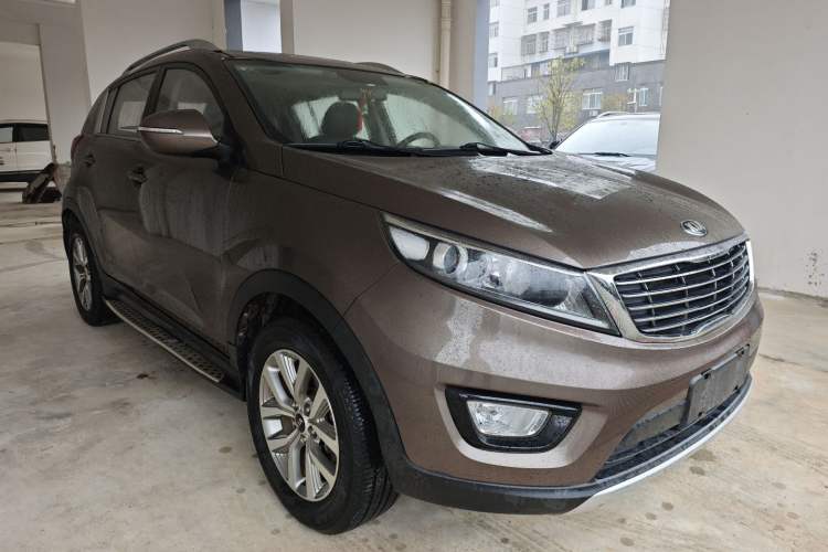 Used Kia Sportage R 2015 2.0L Manual Two-Wheel Drive GLS Trim
