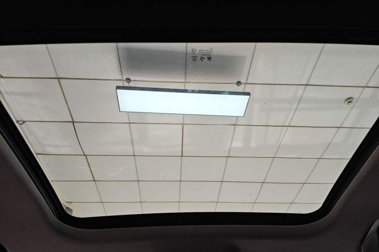 Used Hongqi HS3 2023 1.5T Two-Wheel Drive Shanwei Edition Headliner