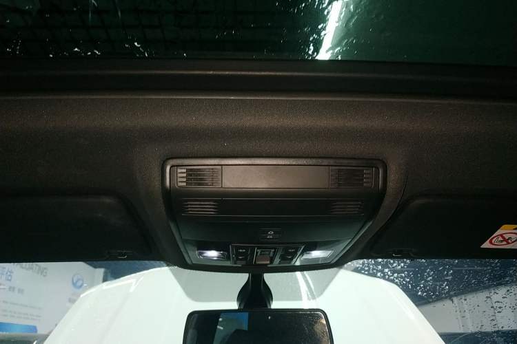 Used Volkswagen Tharu 2019 280TSI Two-Wheel Drive R-Line China VI Standard