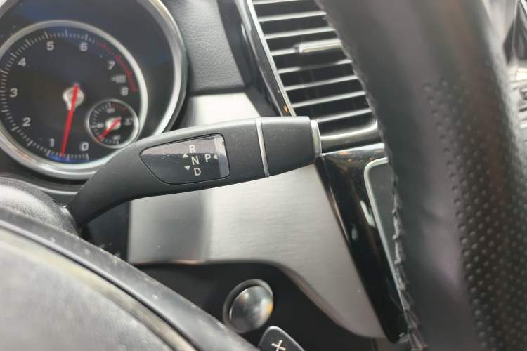 Used Mercedes-Benz GLE Coupe 2017 GLE 320 4MATIC Coupe SUV Gear Lever