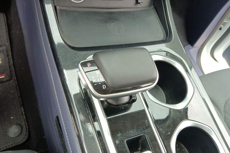 Used BAW Ruisheng Ace M7 2023 2.0L Automatic Long Wheelbase Enjoyment Version 7 Seats Gear Lever