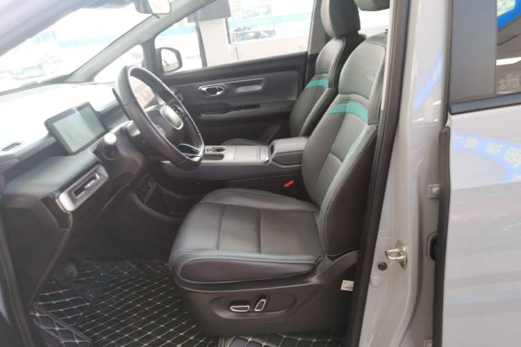 Used AION Y 2023 Plus 510 Smart Edition