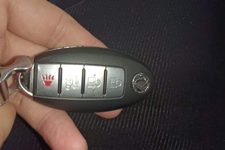 Used Dongfeng Aeolus A60 2014 1.6L Manual Luxury Model
