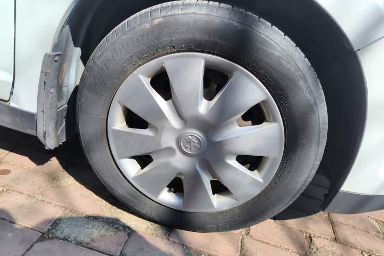 Used Venucia D50 2013 1.6L Manual Fashion Edition
