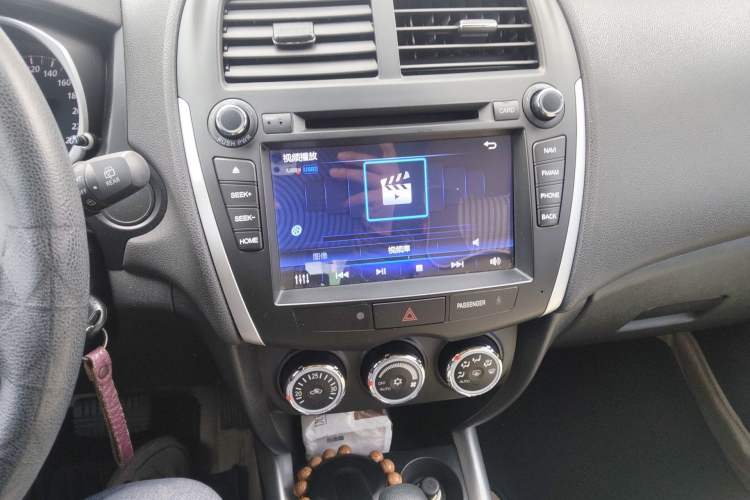 Used Mitsubishi ASX 2013 2.0L CVT Two-Wheel Drive Elite Edition Audio And AC Panel