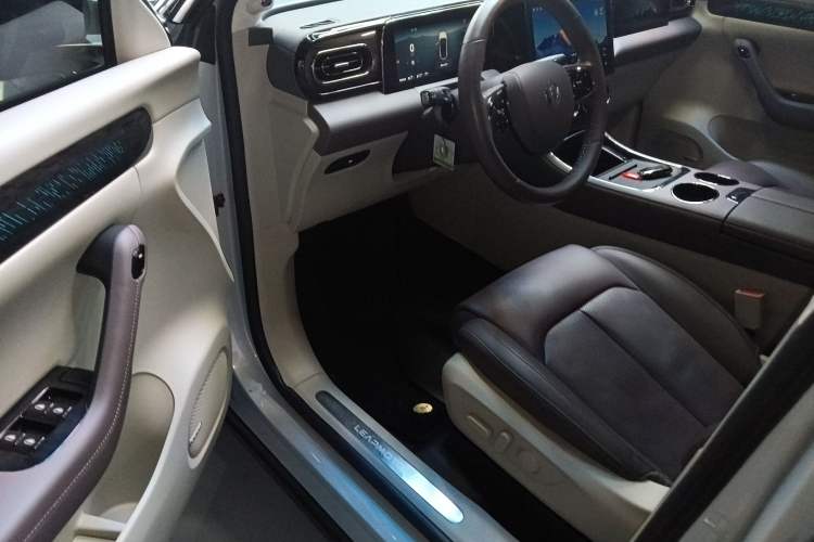 Used Leapmotor C11 2023 Range-Extended 285 Smart Enjoyment Edition