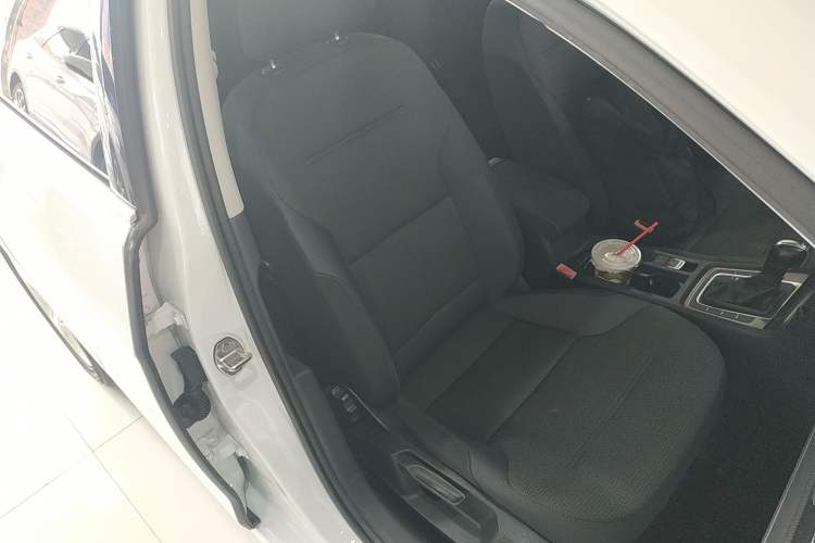 Used Volkswagen Golf 2016 230TSI Automatic Comfort Version Right Front Seat