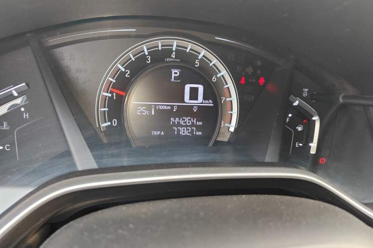 Used Honda CR-V 2019 240TURBO CVT 2WD Comfort Version China VI Emission Standard Odometer Close Up