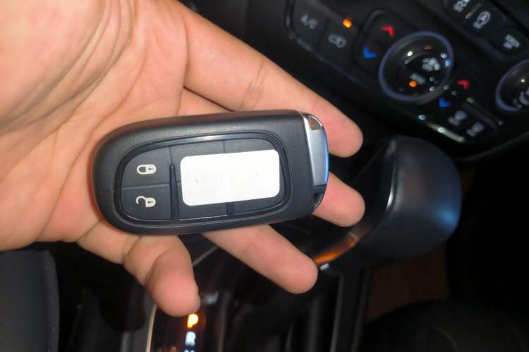 Used Jeep Cherokee 2019 2.0T Two-Wheel Drive Smart Enjoyment Version China V