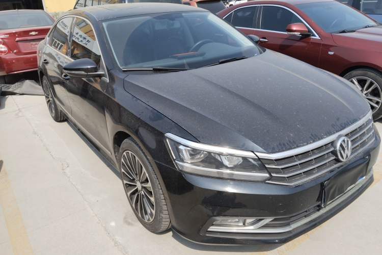 Used Volkswagen Passat 2016 330TSI DSG Luxury Edition Exterior 1