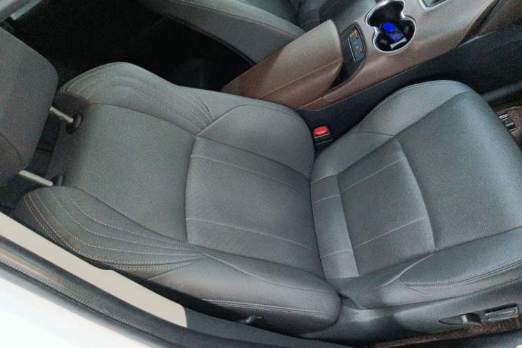 Used Toyota Harrier 2022 2.0L CVT Two-Wheel Drive Luxury Edition Right Front Seat