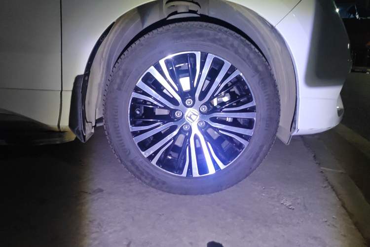 Used Honda Avancier 2017 370TURBO 2WD Luxury Edition Right Front Wheel Hub