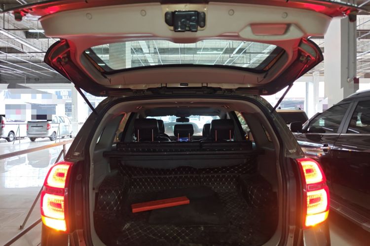 Used Chevrolet Captiva 2015 2.4L Two-Wheel Drive Urban Version 5 Seats Trunk