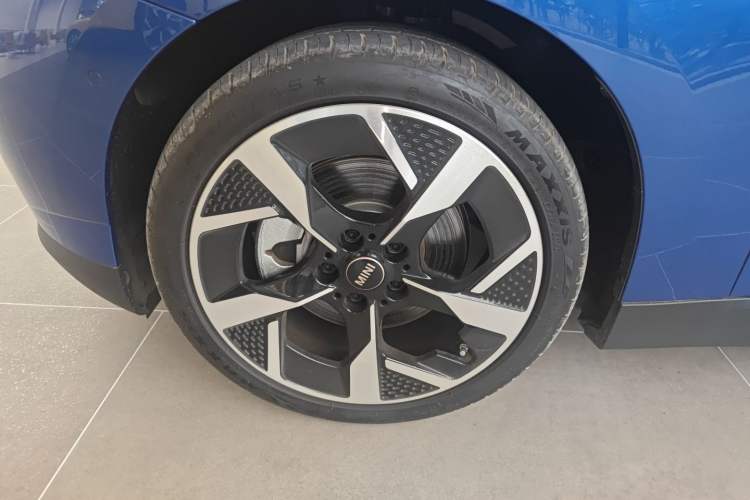 Used MINI Electric MINI COOPER 2024 452km COOPER SE Artist
