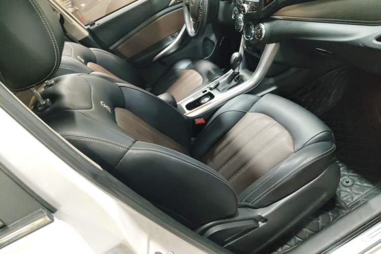 Used BYD Song 2016 GaiShi Edition 1.5TID Automatic Elite Model
