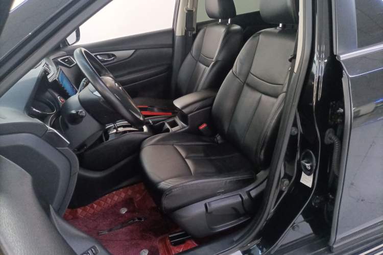 Used Nissan X-Trail 2015 2.0L CVT Comfort MAX Edition 2WD Left Front Seat