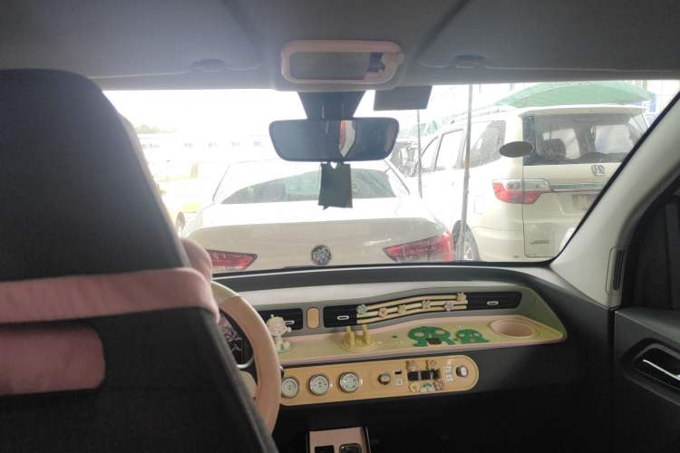 Used Wuling Hongguang MINIEV 2022 Macaron Premium Model – Lithium Iron Phosphate