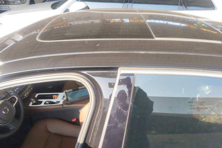 Used Volvo S90 New Energy 2025 Plug-in Hybrid Four-Wheel Drive Long-Range Zhiyi Luxury Edition Roof