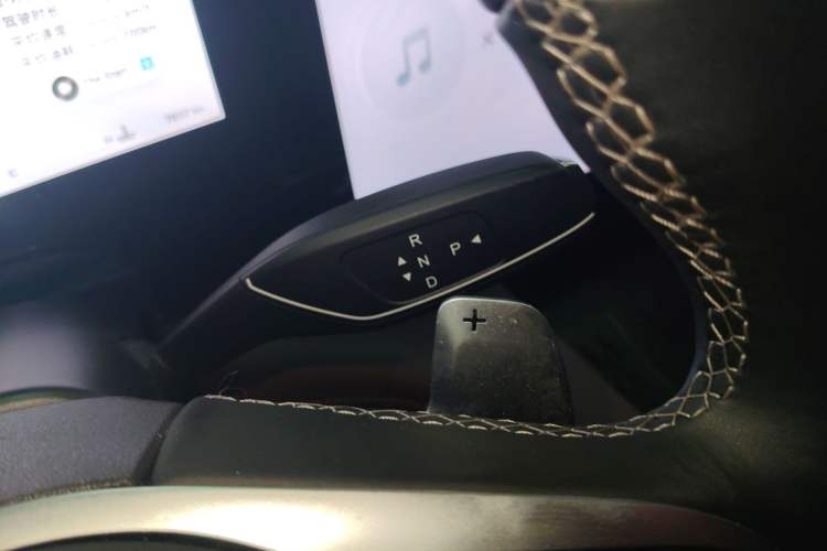 Used EXEED Lanyue 2023 400T Four-Wheel Drive Starry Edition 7-Seater Gear Lever