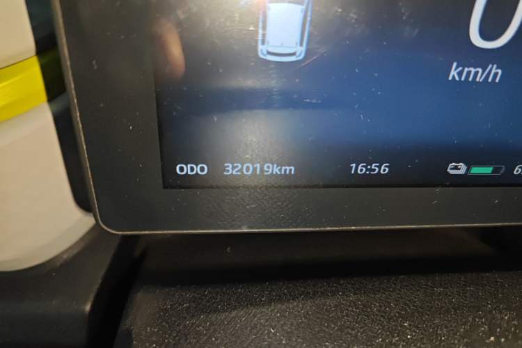 Used SOL E10X 2021 302 km Range Luxury Version 31.4 kWh
