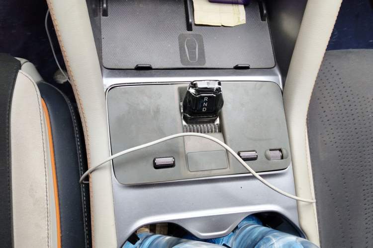 Used BYD Song PLUS New Energy 2023 Champion Edition EV 520KM Prestige Model Gear Lever