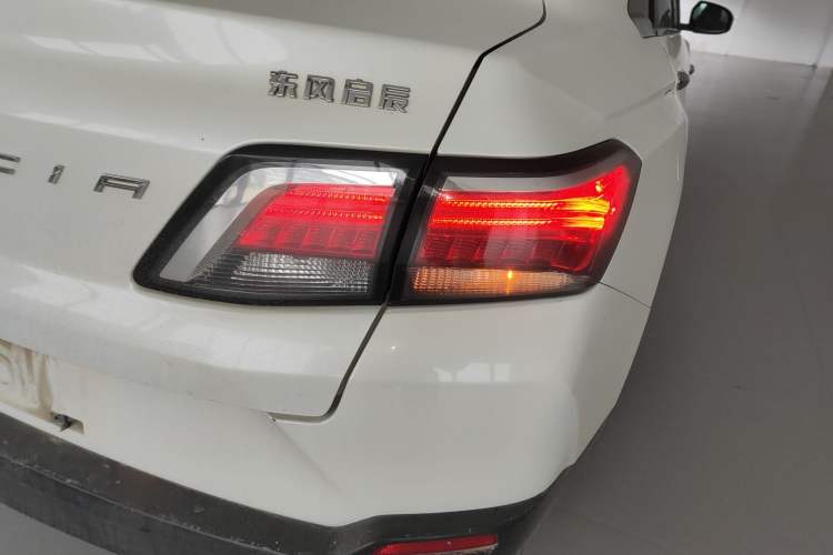 Used Venucia D60 2019 100 000 Glory 1.6L Entry Manual ChenShang Edition China VI