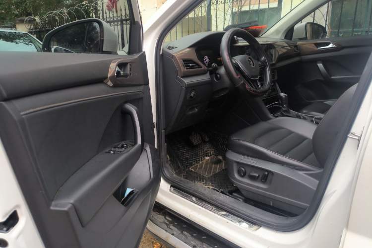 Used Volkswagen Tharu 2022 280TSI Two-Wheel-Drive Luxury Edition Driver Seat